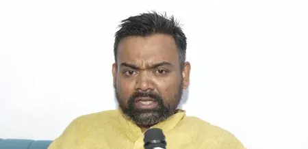 राम मंदिर चढ़ावा विवाद: BJP प्रवक्ता गुरु प्रकाश पासवान का कांग्रेस पर प्रहार, आस्था की राजनीति को बताया दुर्भाग्यपूर्ण