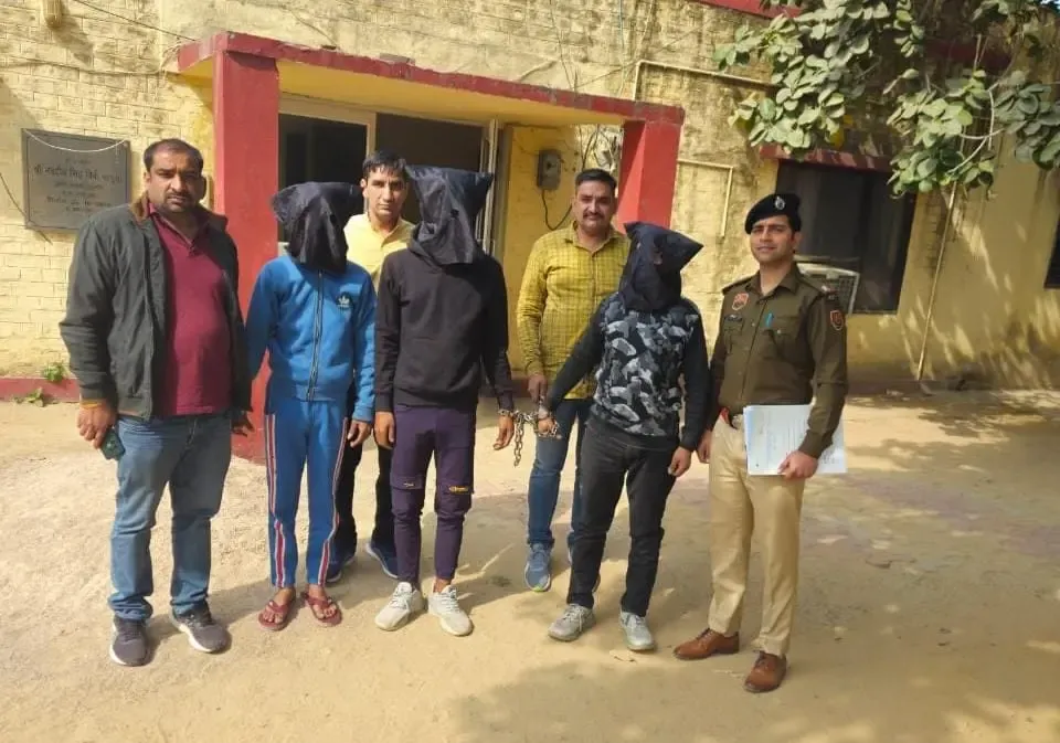 Gurugram: Trio Arrested for Armed Robbery of Cab Driver