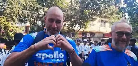 गुवाहाटी टेस्ट : फैंस को भारत की जीत का भरोसा, विदेशियों ने भी लगाए 'इंडिया-इंडिया' के नारे