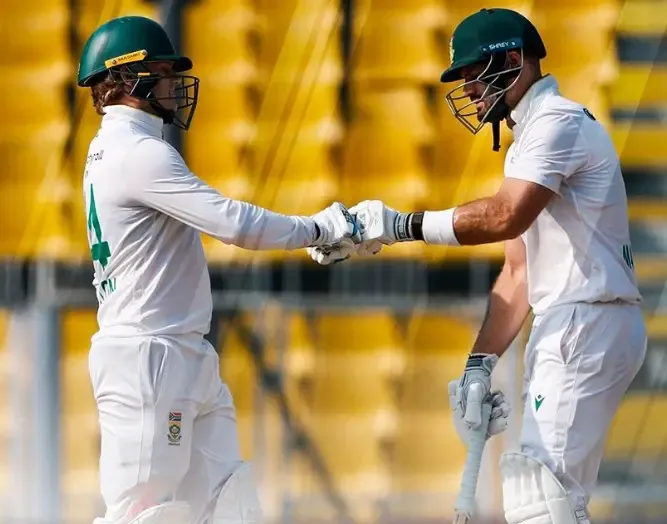 क्या गुवाहाटी टेस्ट में दक्षिण अफ्रीका ने 395 रन की बढ़त बना ली?