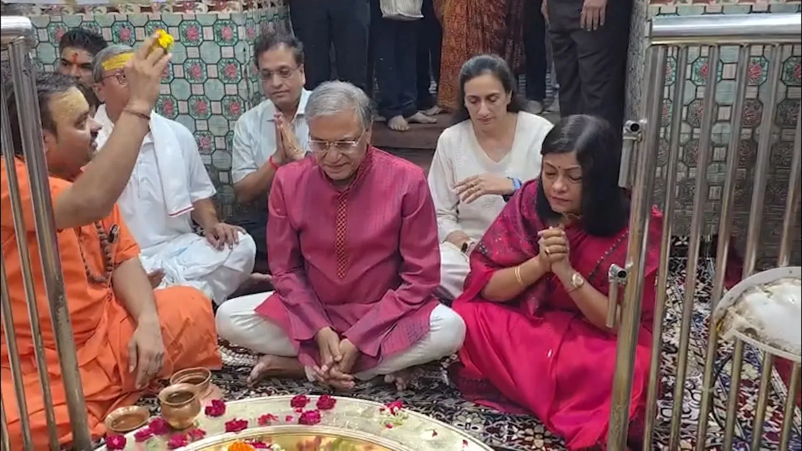 मुख्य निर्वाचन आयुक्त ज्ञानेश कुमार ने ममलेश्वर ज्योतिर्लिंग में की पूजा, 12 ज्योतिर्लिंग तीर्थयात्रा पूर्ण