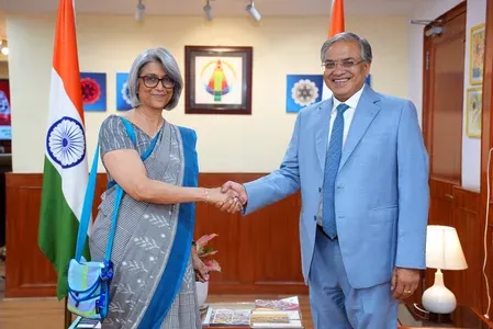 ज्ञानेश कुमार ने उज्बेकिस्तान के राजदूत और श्रीलंका की उच्चायुक्त से की मुलाकात, चुनाव प्रबंधन पर हुई चर्चा 