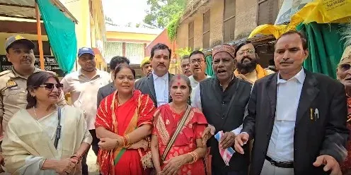 ज्ञानवापी मध्यस्थता बैठक: हिंदू पक्ष बोला — 'ASI सर्वे से साबित, यह मंदिर है, हमें सौंपा जाए'
