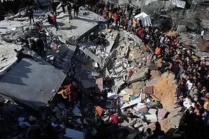 Hamas Claims Half of Living Israeli Hostages Reside in Evacuation Zones