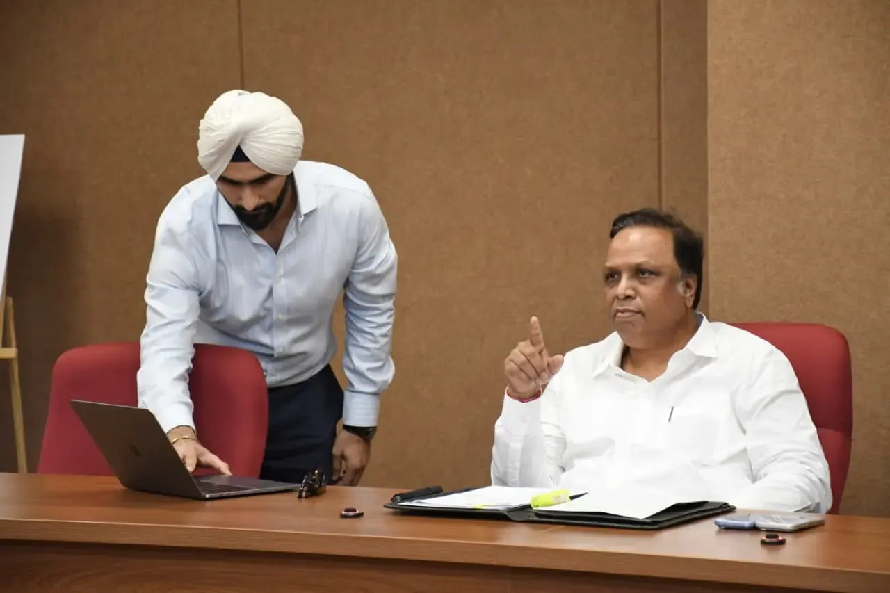 Mumbai air pollution: Minister Shelar urges BMC to halt construction one day a week