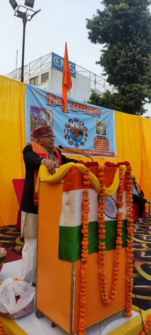 क्या हमारा व्यवहार परस्पर आत्मीयता व समरसतापूर्ण होना चाहिए?