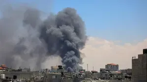 Hamas Rocket Attack Injures Three in Israel; Israeli Forces Respond with Airstrikes on Central Gaza