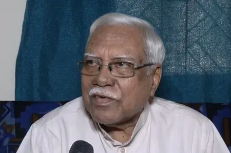 टीएमसी 'कपूर की तरह उड़ रही है': सीपीआई(एम) नेता हन्नान मोल्लाह का तृणमूल पर तीखा हमला