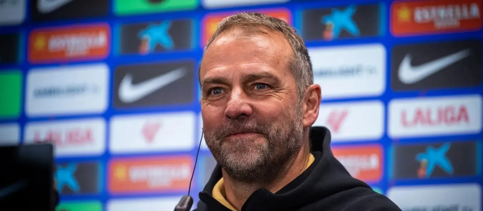 Hansi Flick Claims No Pressure for Contract Renewal with FC Barcelona