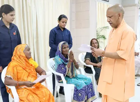 हर चेहरे पर खुशी और संतुष्टि ही सरकार की प्राथमिकता : सीएम योगी