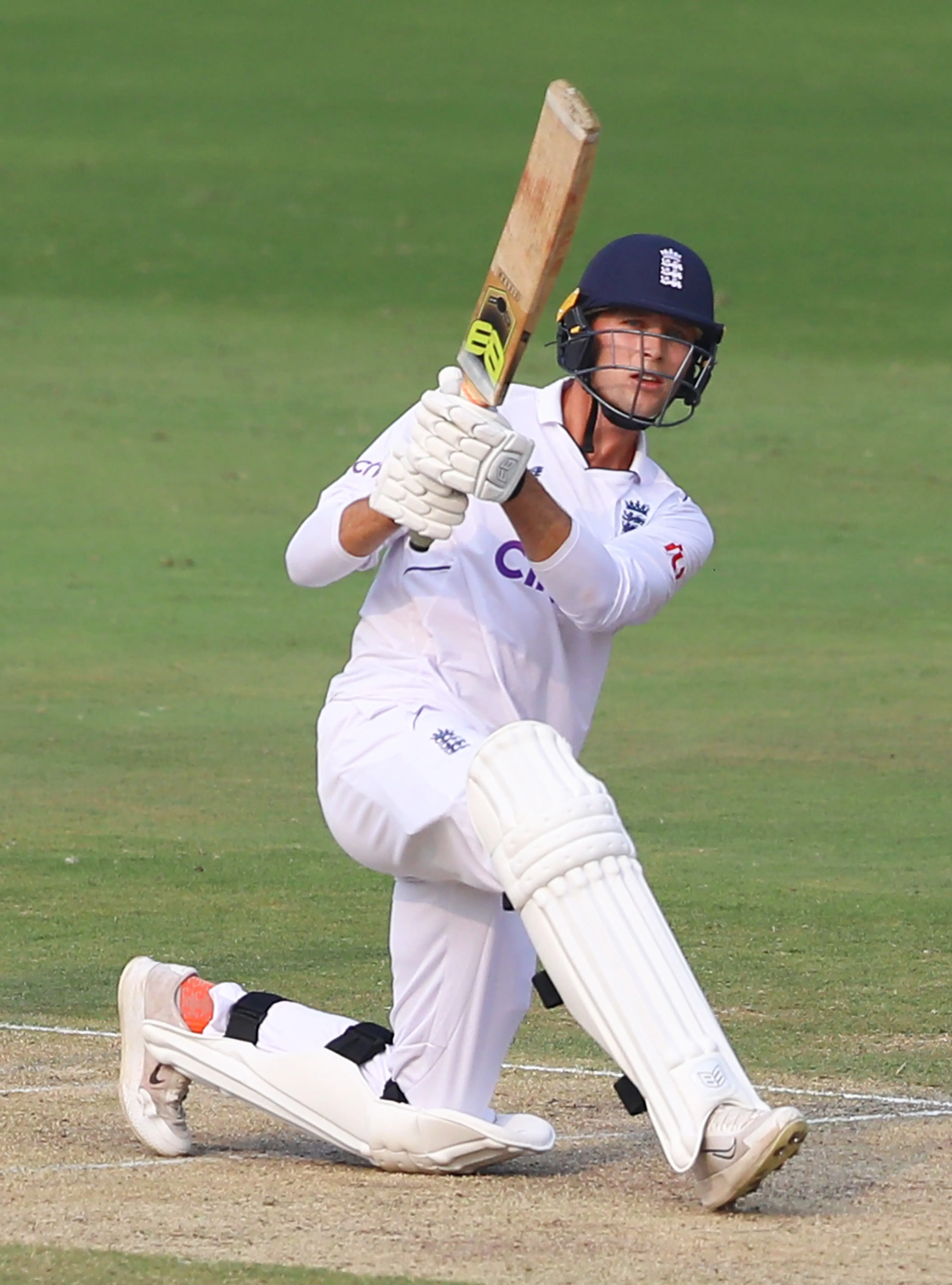 Tom Hartley Excluded from England Lions' Australian Tour Following Right Hand Injury