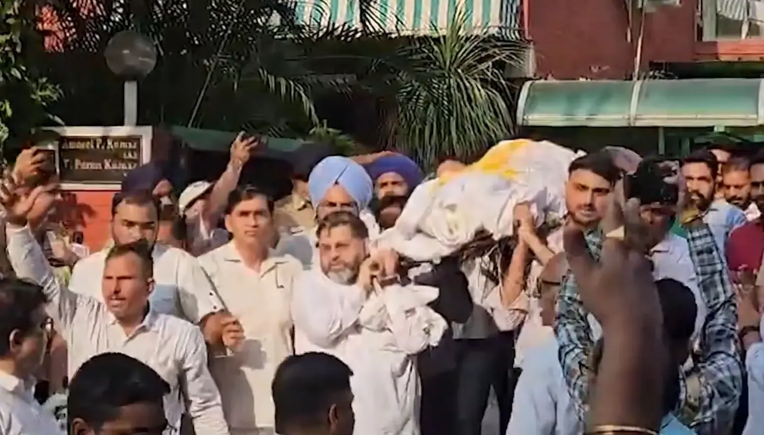What Happened to Haryana IPS Officer Puran Kumar?