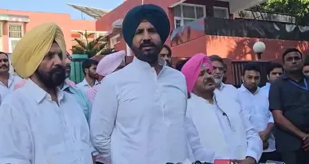 आईपीएस पूरन कुमार के परिवार से मिलने पहुंचे पंजाब कांग्रेस के अध्यक्ष, दोषियों पर कार्रवाई की मांग