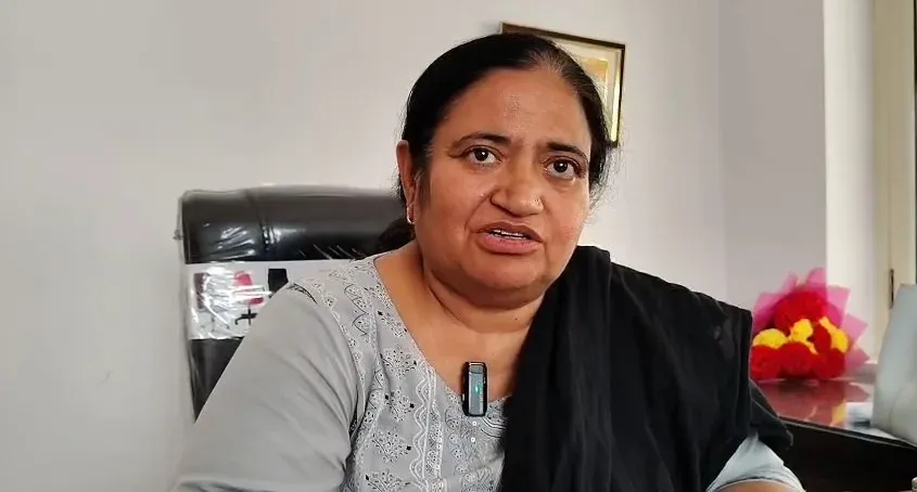हांसी में खाद्य आपूर्ति विभाग की छापेमारी: 9 गैस सिलेंडर जब्त, 4 प्रतिष्ठानों पर कार्रवाई