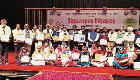 How was Kisan Diwas celebrated in Hisar with farmers honored?