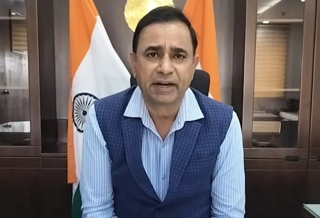 हरियाणा में वायु प्रदूषण फैलाने वाली 11 फैक्ट्रियों पर जल्द होगी कार्रवाई: उपायुक्त वीरेंद्र दहिया