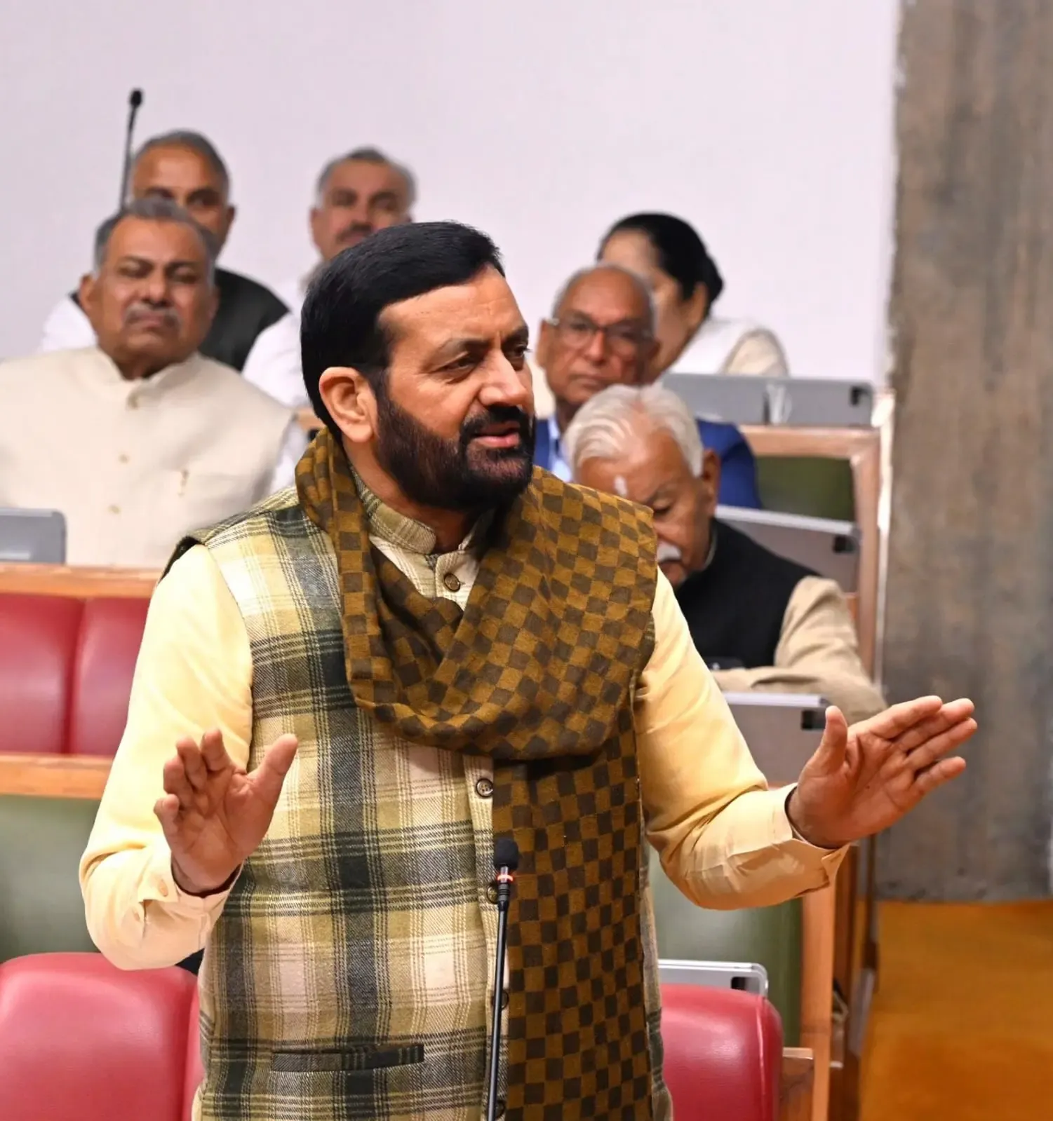 क्या हरियाणा विधानसभा में पूर्व विधायकों के भत्तों पर उठे सवाल महत्वपूर्ण हैं?