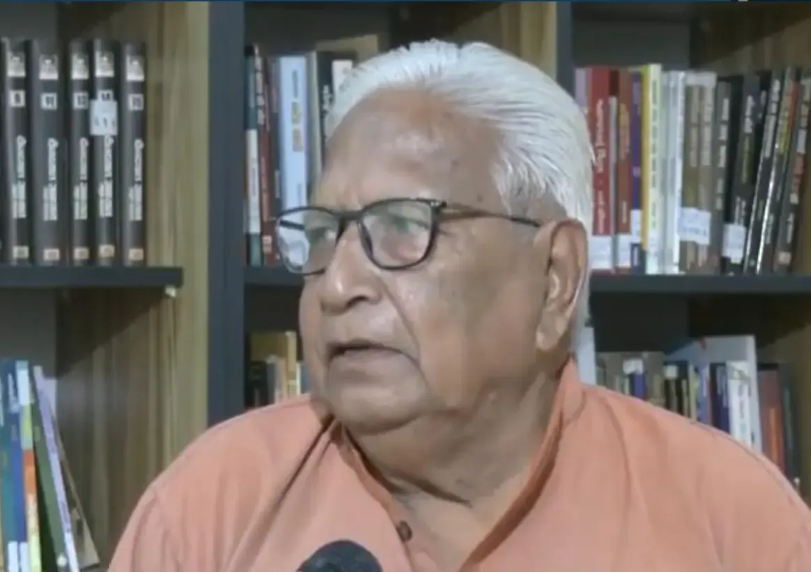 PM Modi at 25 years in power: The man who enrolled him in Jana Sangh recalls