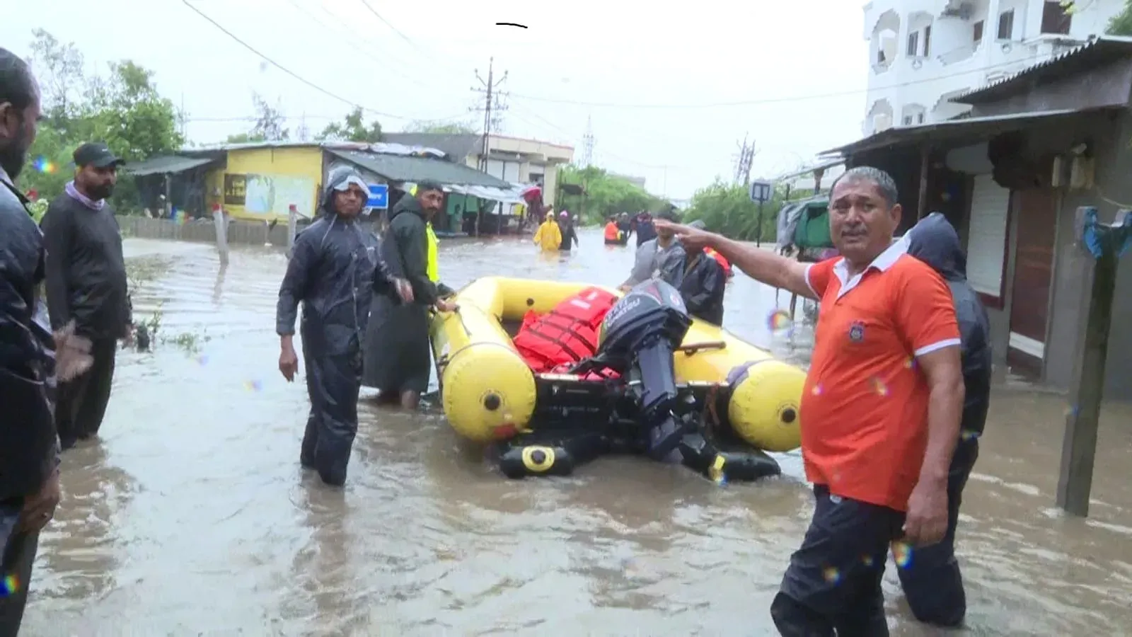 Gujarat floods: Schools shut, Valsad factories suspended as 22,000 evacuated