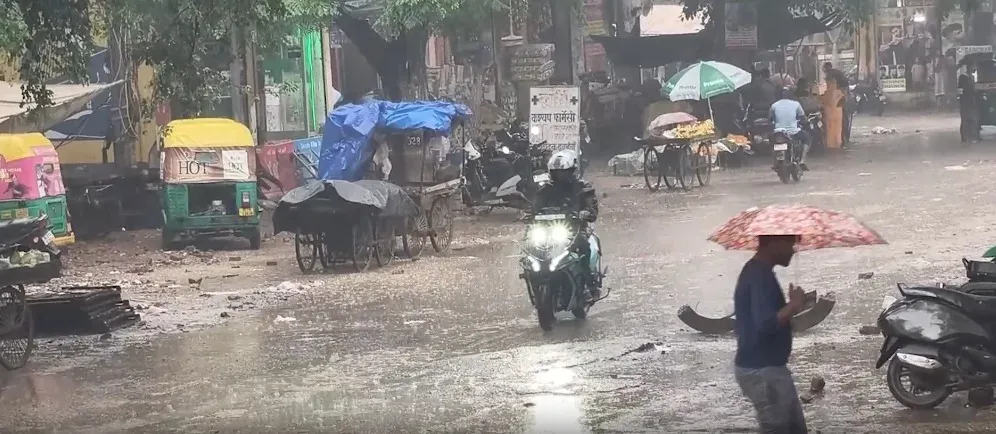 Delhi-NCR red alert: Heavy rain disrupts traffic on 24 August