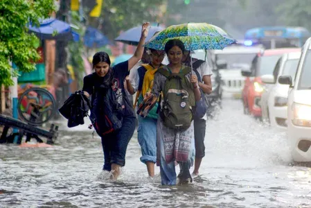 Heavy rain to lash south Bengal for 24 hours as low pressure shifts to Jharkhand