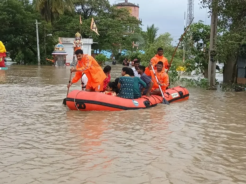 Cyclone Arnab floods Srikakulam: NH-16 blocked, trains cancelled