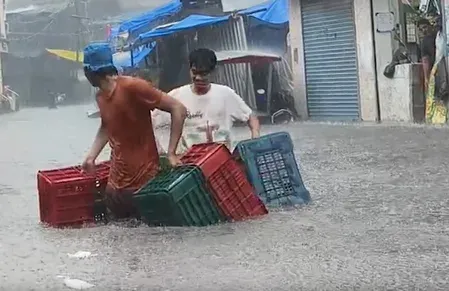 Maharashtra rains: Waterlogging, flood alerts hit Mumbai, Kolhapur, Raigad on 4 July