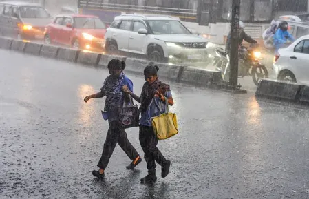 Hyderabad monsoon rains kill two by electrocution, flood key roads