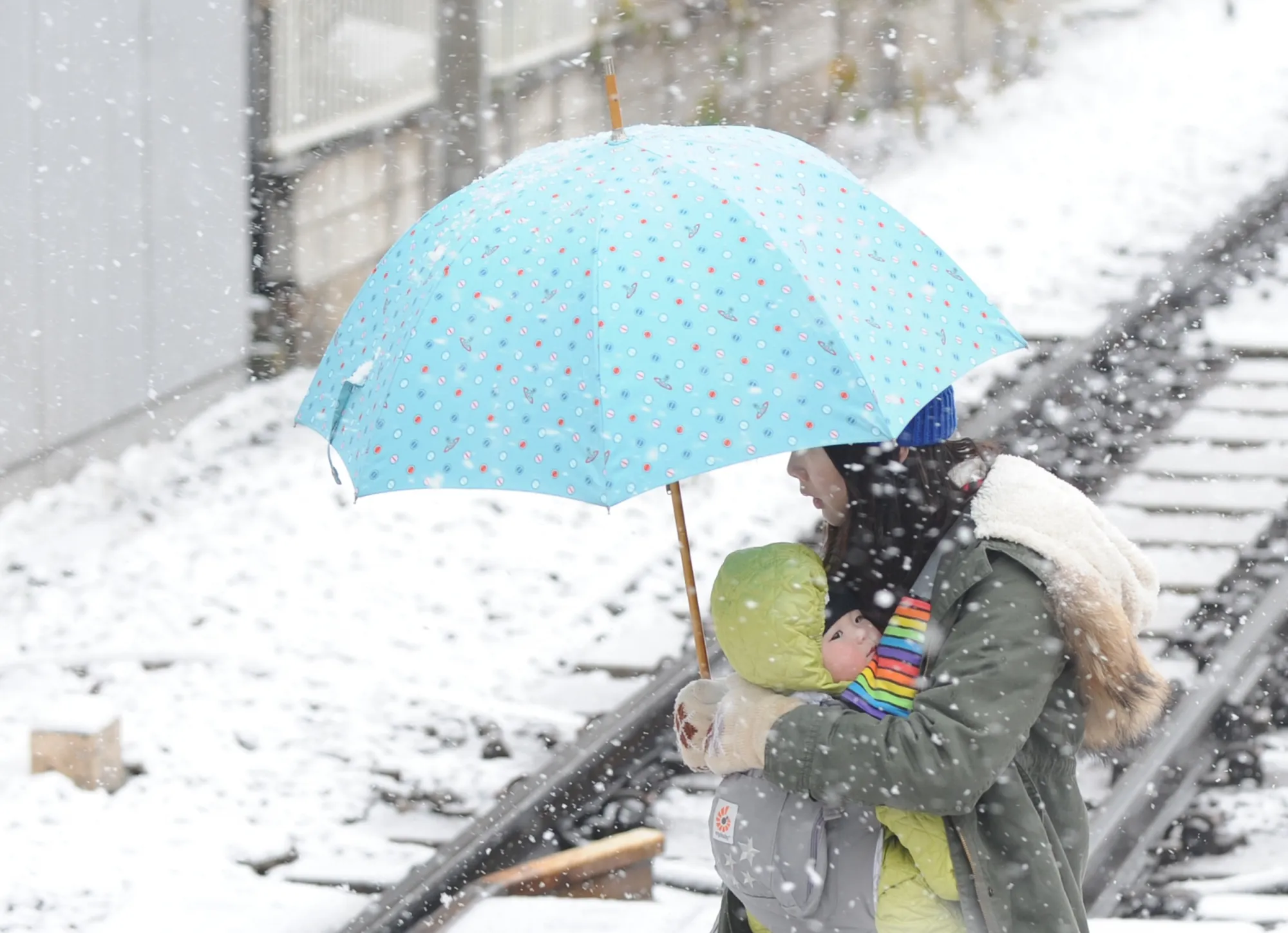 Significant Snowfall Impacts Mountainous Regions Along the Sea of Japan