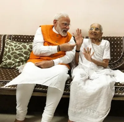 क्या पीएम मोदी ने मां के निधन के बाद 17 पन्नों की चिट्ठी लिखी? मनोज मुंतशिर ने साझा किया अनुभव