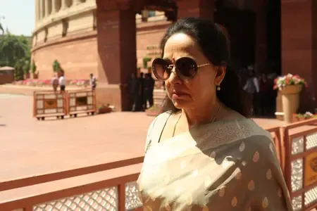Hema Malini Reflects on Asha Bhosle's Passing as an Irreplaceable Loss