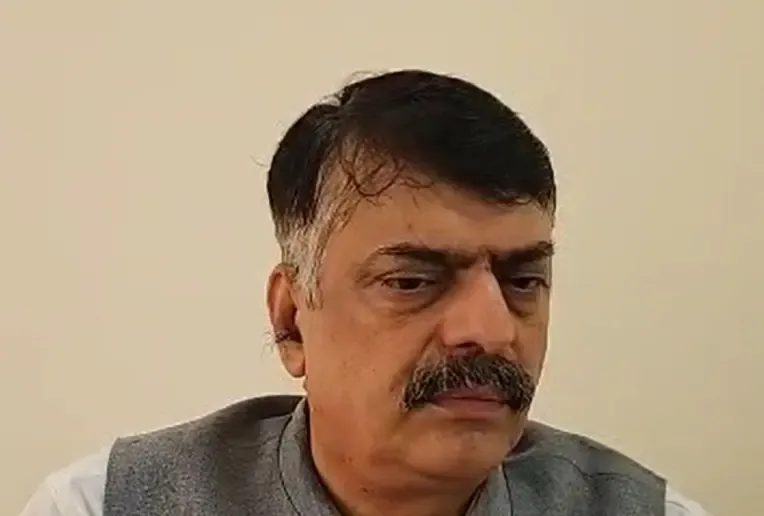 क्या हेमंत सोरेन त्याग करने के आदी हैं? राजेश ठाकुर का बयान