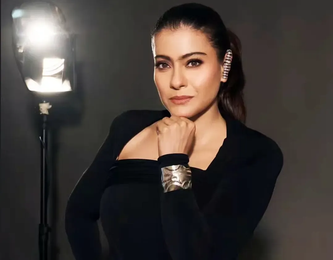How Does Kajol Prove an Outfit Can Outshine a Compliment?
