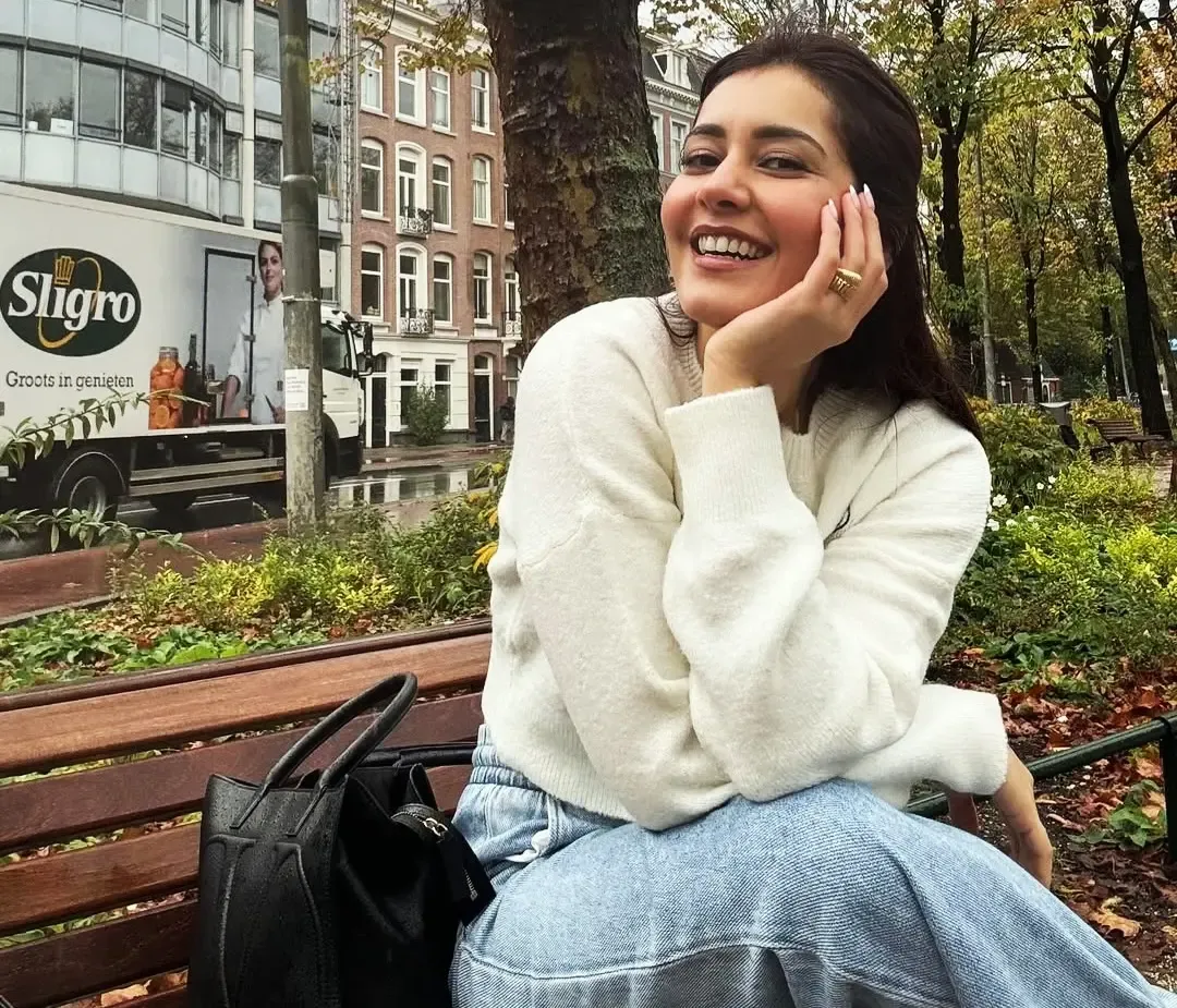 How Does Raashii Khanna Find Warmth in Little Sips and City Strolls?
