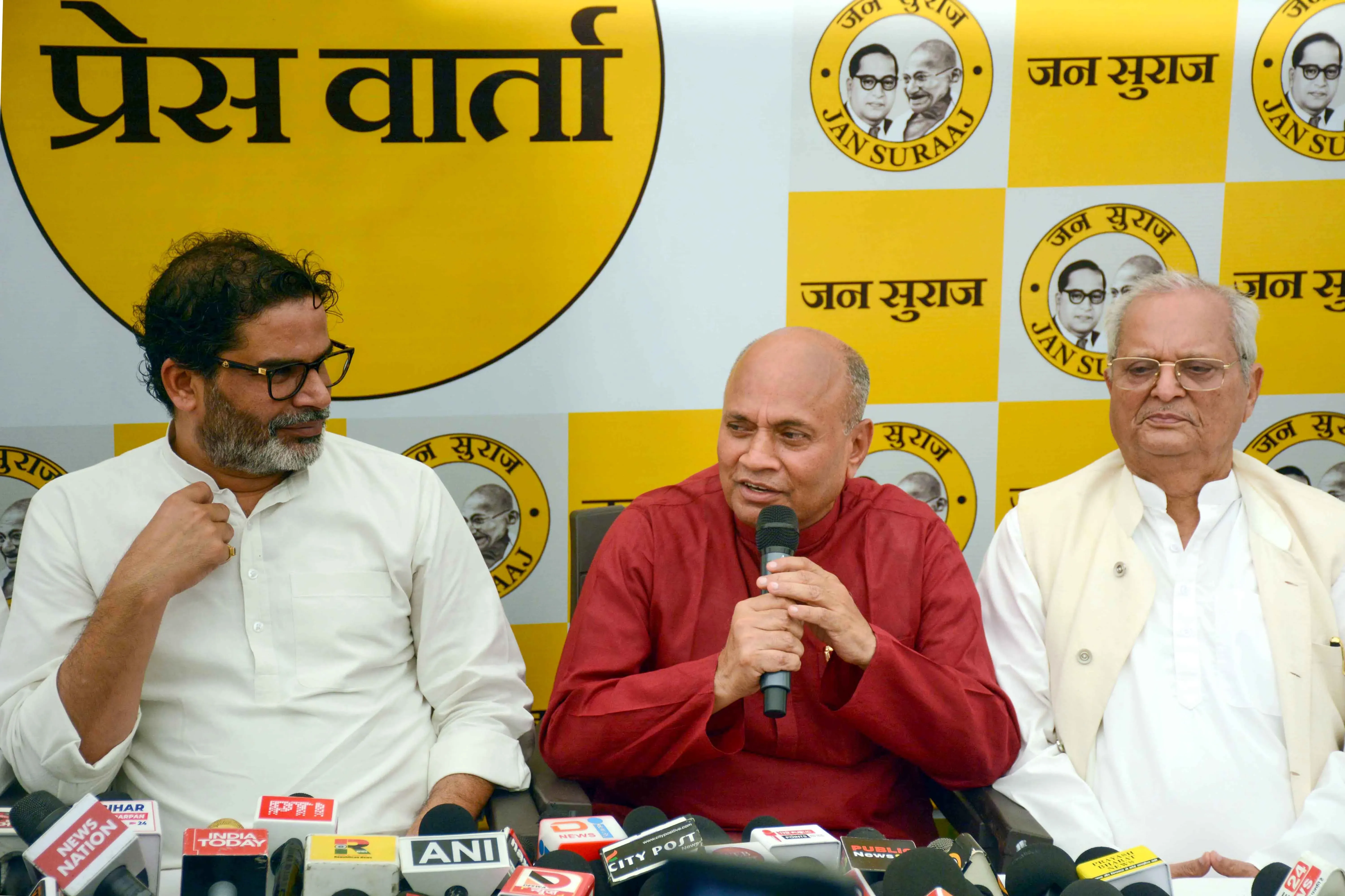 Is There a Hidden Agenda Behind Tejashwi's Claims on RCP Singh's Party Merger?