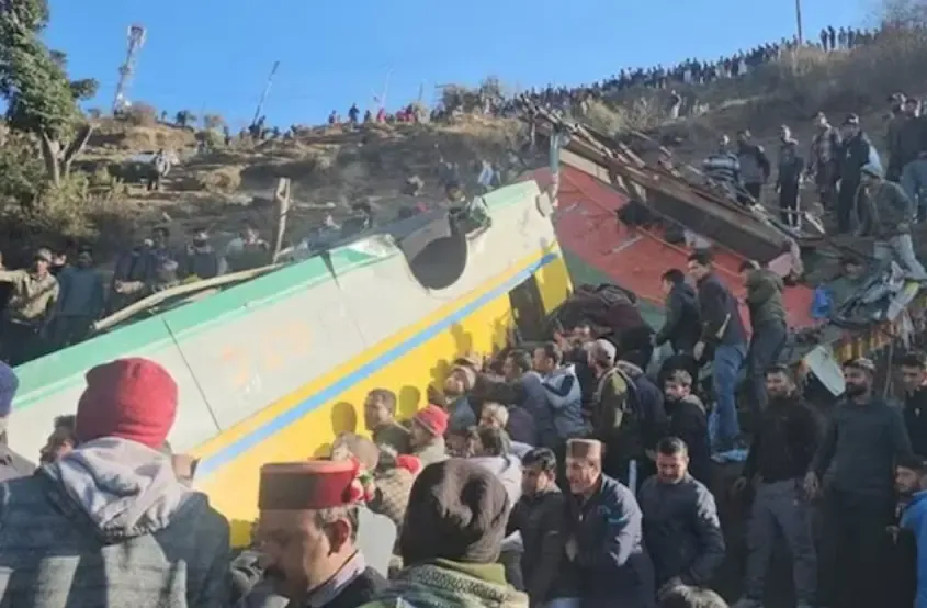 क्या सिरमौर में बस दुर्घटना ने 14 लोगों की जान ले ली?