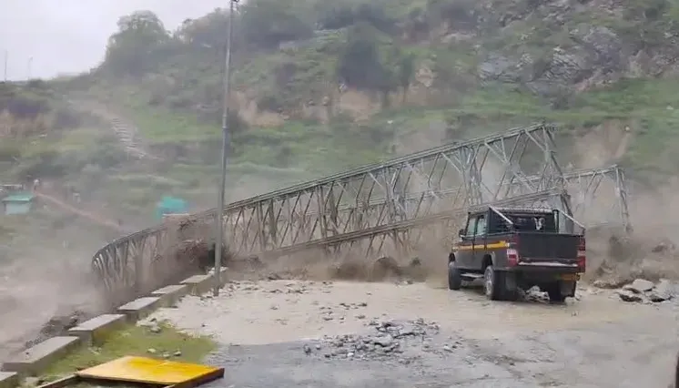हिमाचल-उत्तराखंड-जम्मू-लद्दाख में भारी बारिश का अलर्ट, भूस्खलन और अचानक बाढ़ का गंभीर खतरा