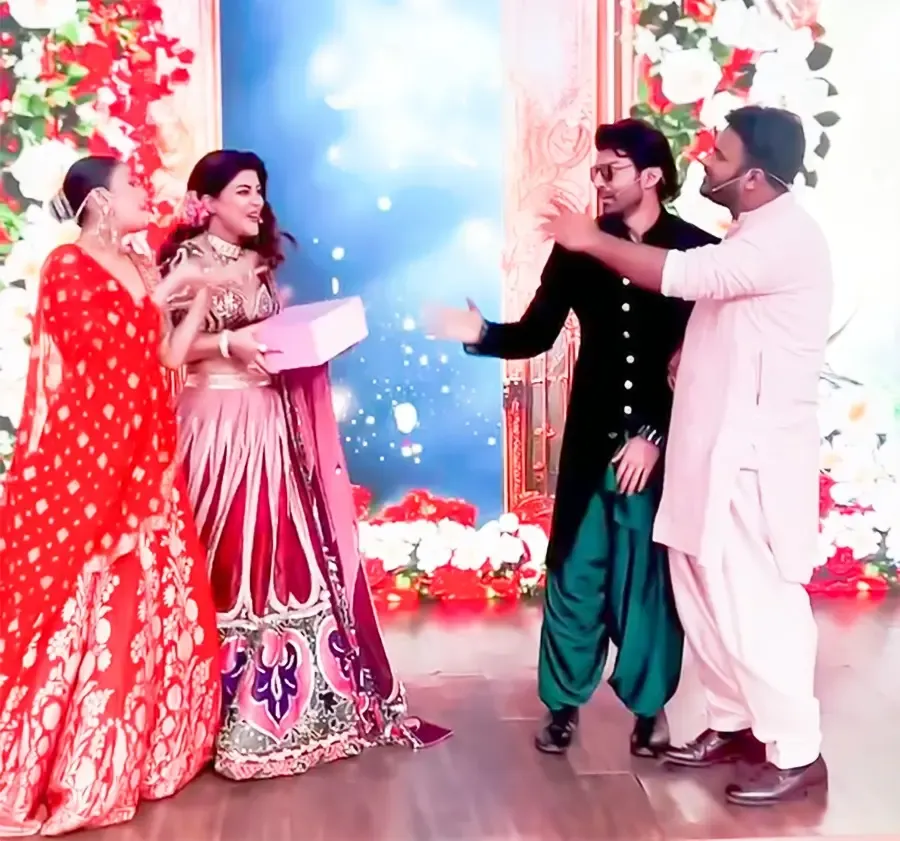 Did Hina Khan and Isha Malviya Recreate Madhuri Dixit and Salman Khan's Iconic Song?
