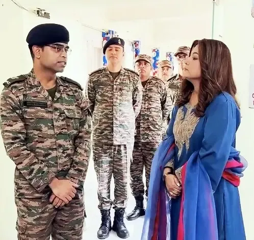 Hina Khan meets Operation Sindoor soldiers, calls it an 'absolute honour'