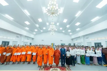 कंबोडिया : भारत की मदद से बने बौद्ध विश्वविद्यालय के आईटी सेंटर से 150 छात्रों ने की डिग्री पूरी