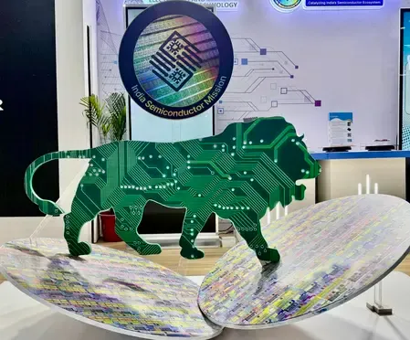 सिंहावलोकन 2025: मेक इन इंडिया और पीएलआई योजनाओं ने इलेक्ट्रॉनिक्स सेक्टर को दी रफ्तार, 2026 में भी नए रिकॉर्ड बनाने की तैयारी