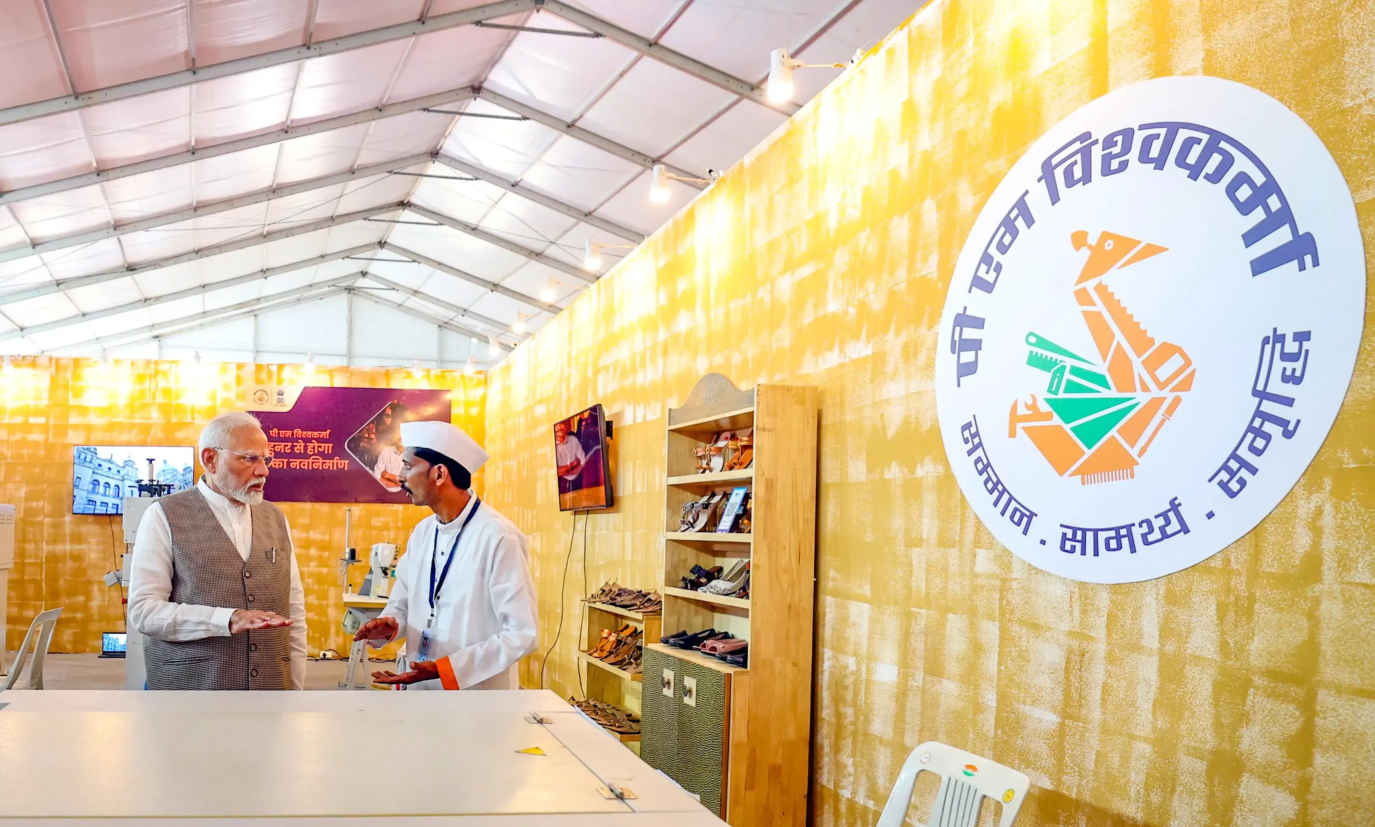 क्या पीएम विश्वकर्मा योजना में 30 लाख कारीगरों और शिल्पकारों ने पंजीकरण कराया?