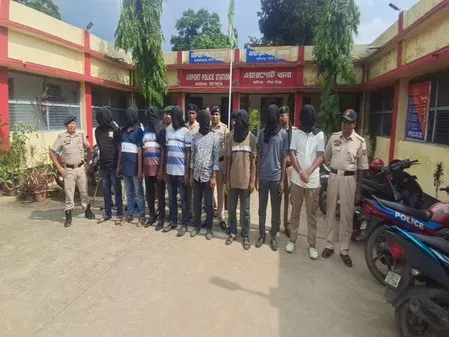 त्रिपुरा: MBB एयरपोर्ट पर दो दिन के अभियान में 8 बांग्लादेशी गिरफ्तार, घुसपैठ नेटवर्क की जांच तेज़