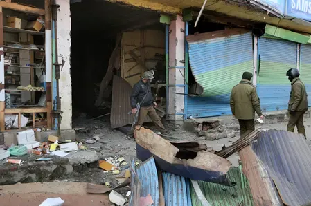 जम्मू-कश्मीर: नौगाम पुलिस स्टेशन में हुए आकस्मिक विस्फोट में 9 की मौत, 29 घायल (लीड-1)