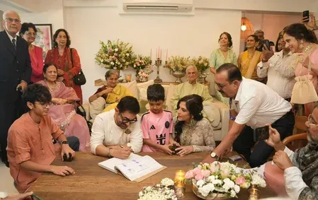 आमिर खान और गौरी स्प्रैट की शादी की पहली तस्वीर: बेटे बने रिंग बेयरर, जमीन पर बैठकर साइन किए निकाह के कागज़
