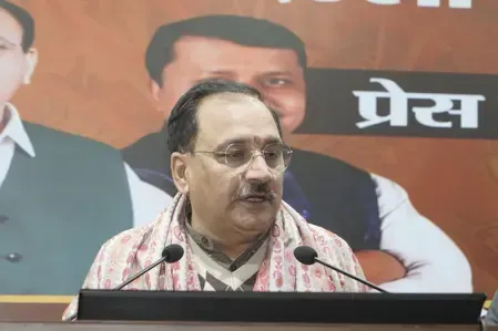 'आप' हिंदुओं और सिखों के बीच तनाव पैदा करने की कोशिश कर रही हैं: वीरेंद्र सचदेवा