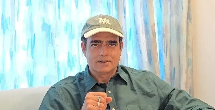अभिमन्यु सिंह का खुलासा: 'देवी' बनने के लिए साड़ी पहनी, अकेले रहे — 'बॉलीवुड-साउथ में फर्क नहीं'