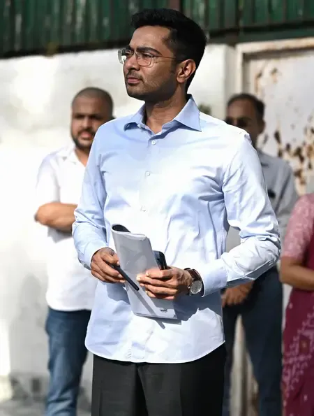 अभिषेक बनर्जी कोलकाता पुलिस पूछताछ से अनुपस्थित, 48 घंटे के नोटिस की माँग