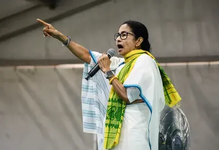 पश्चिम बंगाल चुनाव: चुनाव आयोग के बाद अब सीएपीएफ पर सीएम ममता बनर्जी ने साधा निशाना