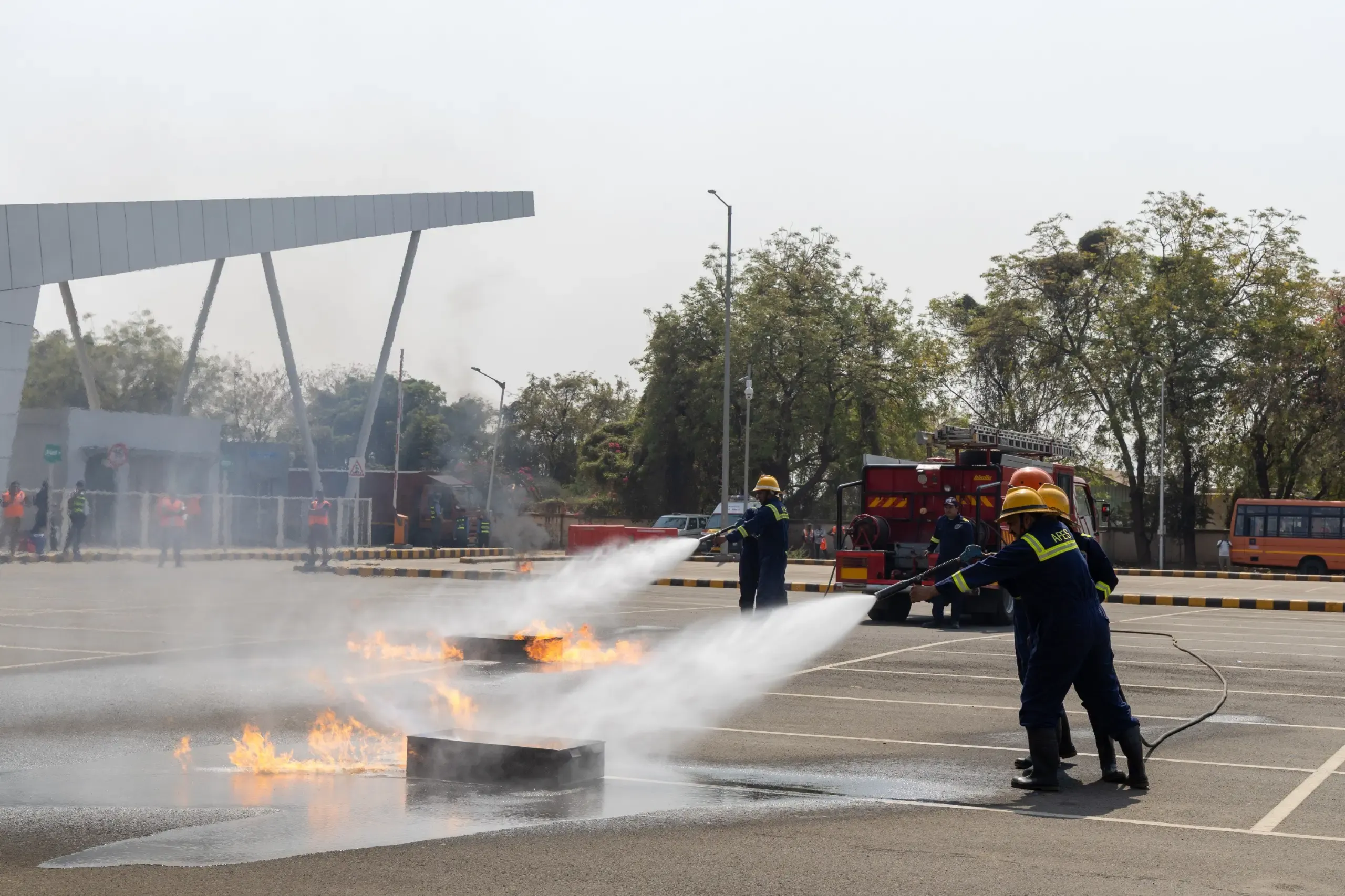 अहमदाबाद एयरपोर्ट पर आपदा प्रबंधन की तैयारियों की विस्तृत समीक्षा के लिए मल्टी-एजेंसी ड्रिल